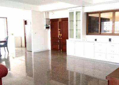 3-BR Condo at The Waterford Thonglor near BTS Thong Lor