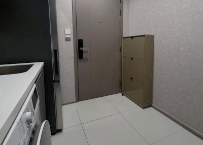 1-BR Condo at Life Asoke Hype near ARL Makkasan