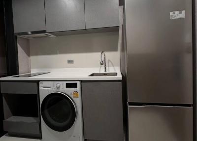 1-BR Condo at Life Asoke Hype near ARL Makkasan