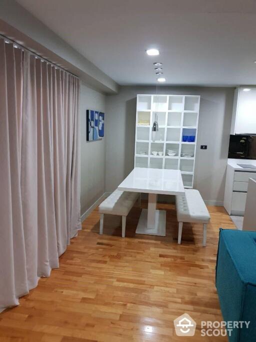 2-BR Condo at Quad Silom Condominium near MRT Sam Yan