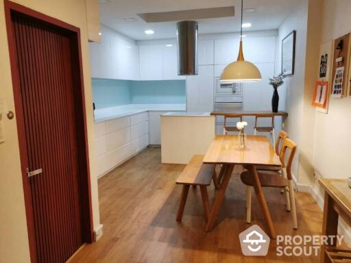 4-BR Townhouse at Thanapat Haus Sathorn - Narathiwas in Chong Nonsi