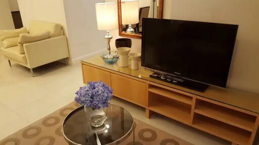 Q Langsuan 2 bedroom condo for rent