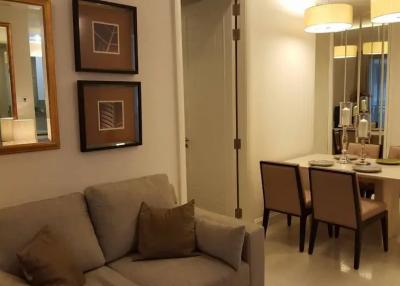 Q Langsuan 2 bedroom condo for rent