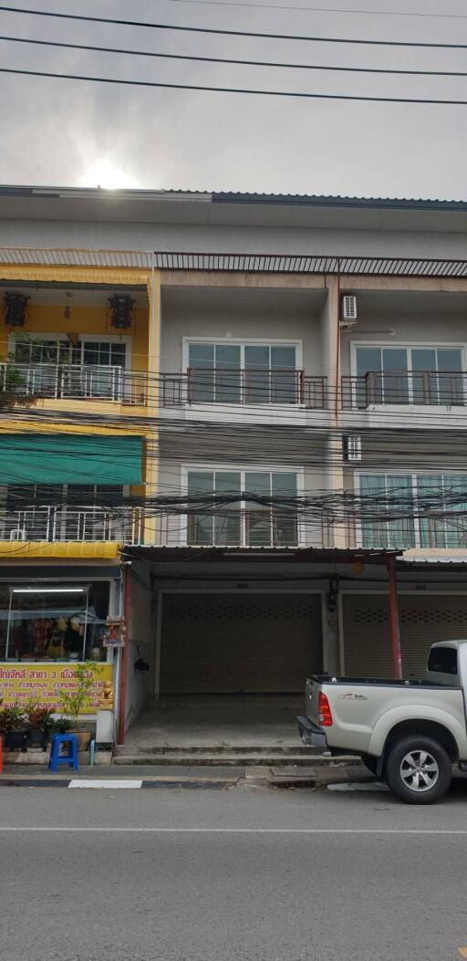 3-story shophouse next to Na Rae-Bo Rae Road, Phuket.