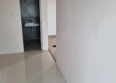 Thanaburi Residence Apartment, Phan Thong City Building, Phan Thong District, Chonburi Province