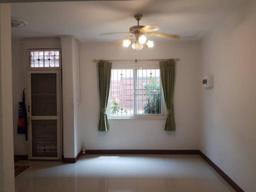 Single house Phanason Garden Home 9 (Wat Luang Pho To)