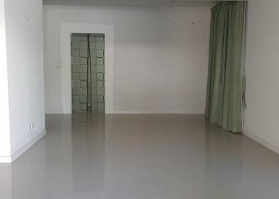 Townhouse Baan Pruksa 86/3 Pruksa Prime (Lat Krabang-Suvarnabhumi) [Soi 1]