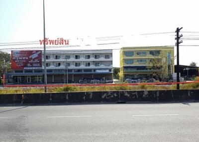 Subdistrict commercial building Na Kluea, Bang Lamung District, Chonburi Province