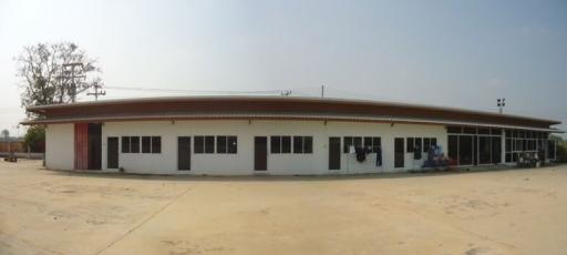 House with warehouse. Sa Khwan, Mueang Sa Kaeo District, Sa Kaeo Province