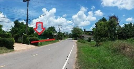 Empty land next to Ban Kut O - Ban Khok Klang Road.