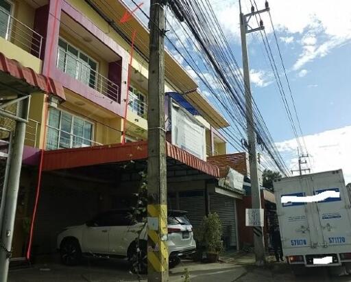 Commercial building Man Charoensiri, Sriracha, Chonburi