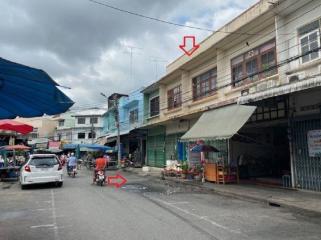 Commercial building, Taphan Hin District, Phichit Province