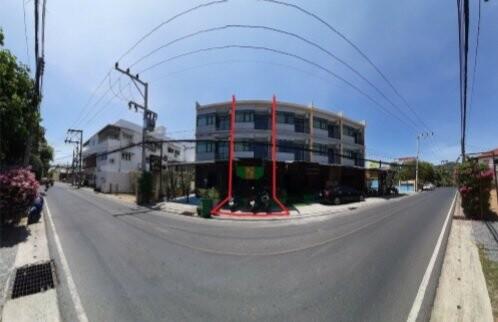 Shophouse next to the road around the island (4233)
