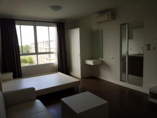 Condo unit Baan Thew Lom Cha-am [8th floor, Building B] swimming pool view