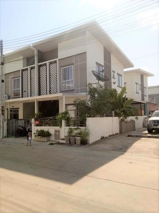 Townhouse Precio Plus One