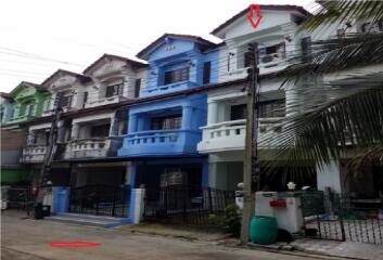 Townhouse Busarin-Pinklao