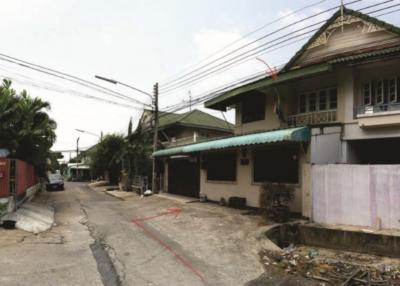 Twin house Pruksa 12 along Khlong 3