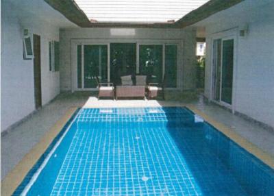 Single house with private swimming pool Near Pattaya beach