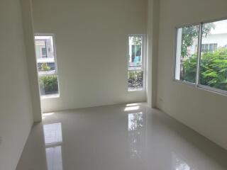 Single house, Siratcha Park, Phanat Nikhom, Chonburi.