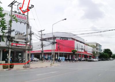 House ready for business Location on the road in front of Khon Kaen city.