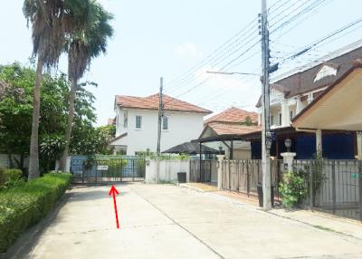 Townhouse Thanasiri Pinklao-Ratchapruek 2 [Soi 2]