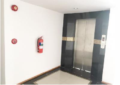 Condo Titanium Easy Pluak Daeng