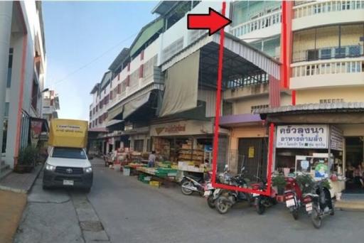 Commercial building Phrae