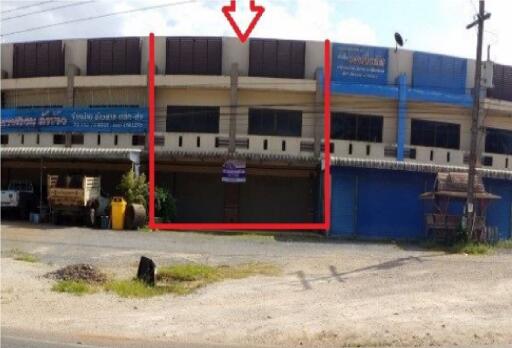 Commercial building Lam Thap Mueang Mai
