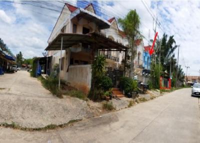 Townhouse Ladda Tha Yang