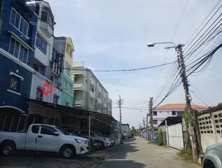 Commercial building Bang Kapi