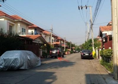 Twin house, Ban Rom Mai, Bang Yai