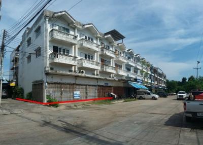 Commercial building Nakhon Sawan