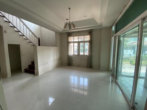 Single house Perfect Place Ramkhamhaeng Private Zone