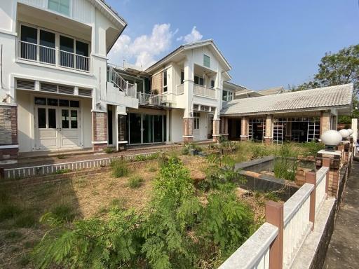 Single house Perfect Place Ramkhamhaeng Private Zone