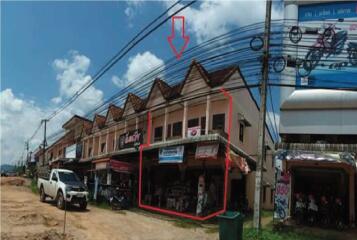 Commercial building Phanom Sarakham-Surat Thani