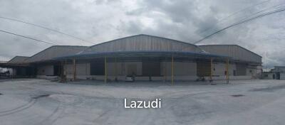 Yellow line Train of 8,227 SQM warehouse for rent at Srinakarindra Road