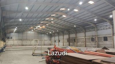 Yellow line Train of 8,227 SQM warehouse for rent at Srinakarindra Road