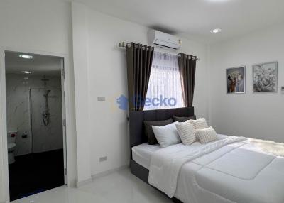 2 Bedrooms House in Eakmongkol 4 East Pattaya H011466