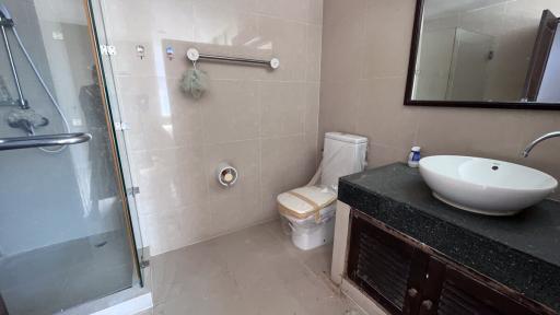 Condo For Renovation Sukhumvit 15