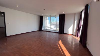 Condo For Renovation Sukhumvit 15