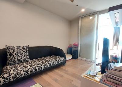 2-Bedroom Condo Asoke Nana