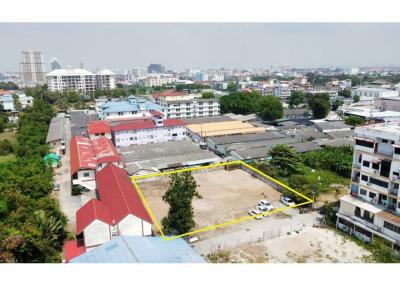 1,600 Sqm. Land listed for ฿ 32,000,000.