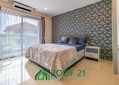 For Sale !! Sea and Sky Condo Bang Saray Studio comes with mountain views. In a quiet location / S-0777K