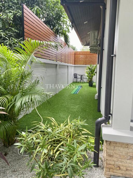 House For sale 4 bedroom 90 m² with land 220 m² in Baramee Village, Pattaya