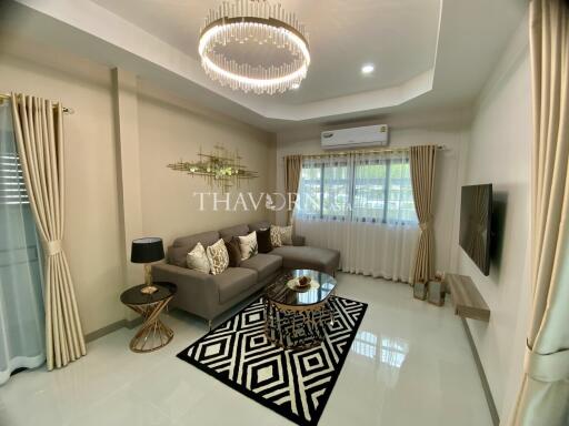 บ้าน ขาย 4 ห้องนอน 90 ตร.ม. ที่ดิน 220 m² ใน  Baramee Village, Pattaya