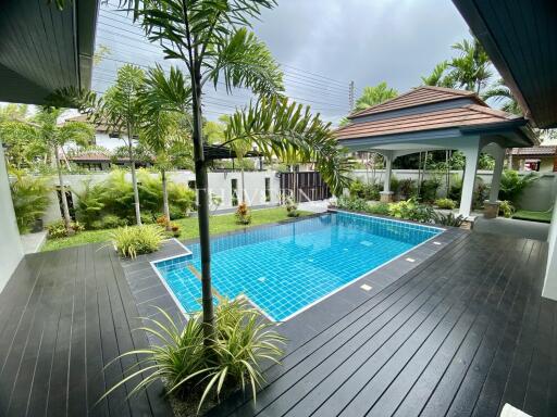 House For sale 4 bedroom 90 m² with land 220 m² in Baramee Village, Pattaya