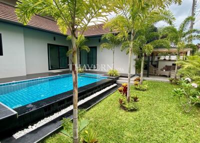 House For sale 4 bedroom 90 m² with land 220 m² in Baramee Village, Pattaya