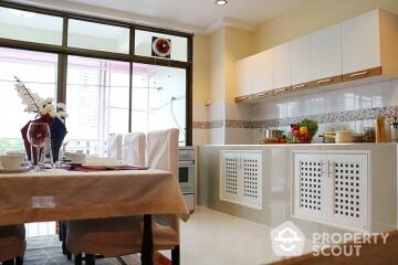 3-BR Apt. near MRT Sukhumvit (ID 515214)