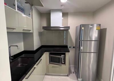 3 bed Condo in The Crest Sukhumvit 24 Khlongtan Sub District C020880