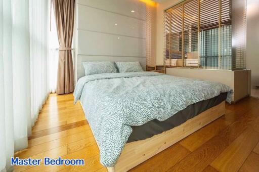 2 bed Condo in The Address Sathorn Silom Sub District C020878